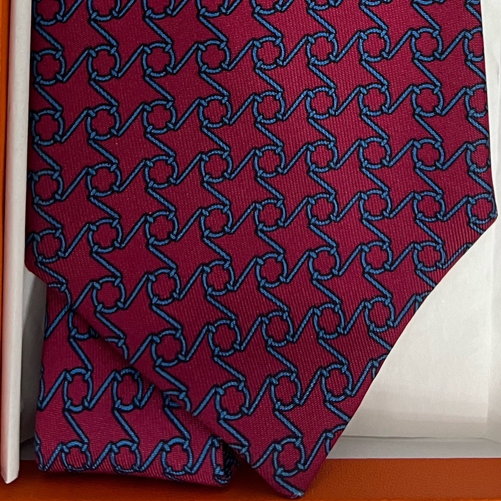Hermes silk tie new never use, without tag